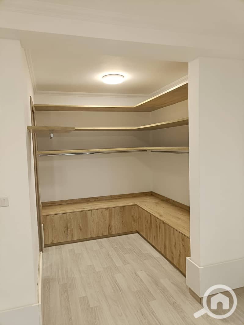 8 e8c51578-85db-441a-a2c5-8c78cba4e637. jpeg