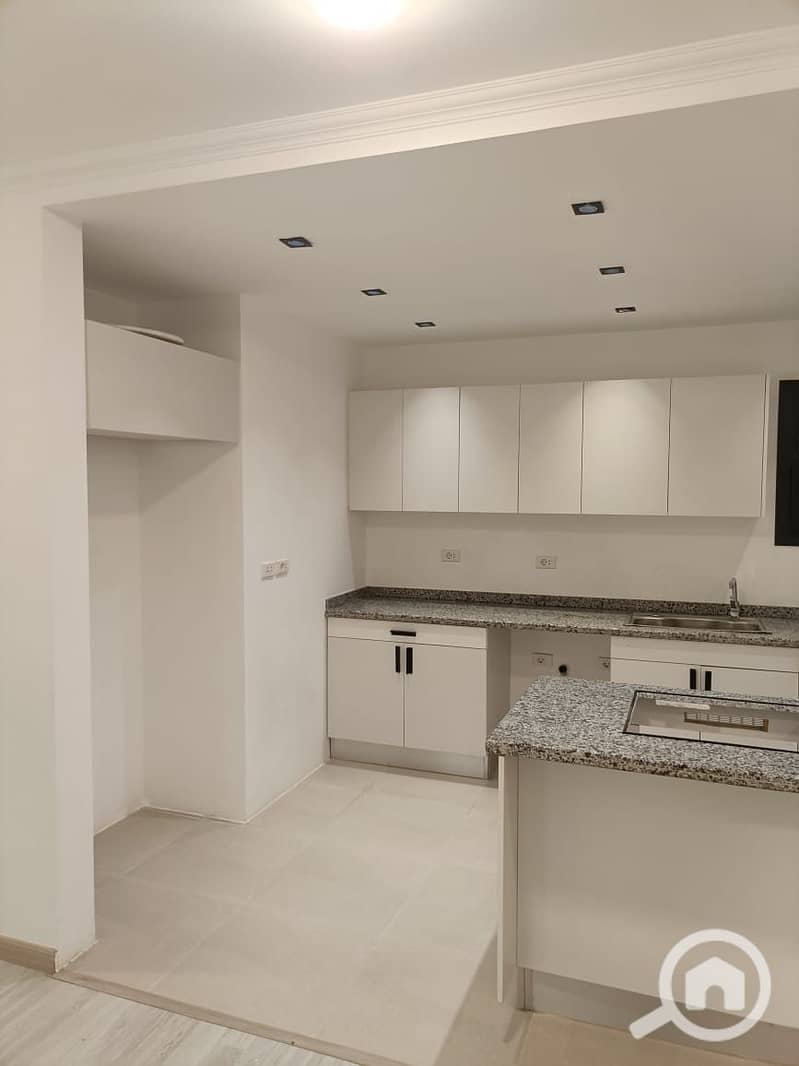 18 72d256cd-f67f-4c63-ac68-124e592e1975. jpeg