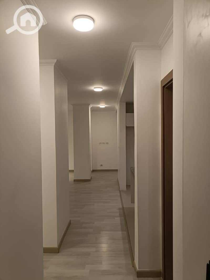 21 3f56f409-356b-4e6d-bcbc-bcc1c502b546. jpeg