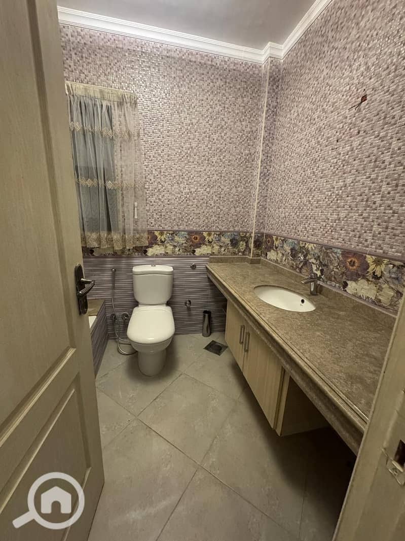 4 6c2f127a-73aa-49e0-9f7d-b6b5bbf66f0b. jpeg