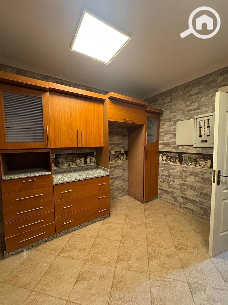 7 d74f311a-2b89-4c8c-92e8-f219b8aeb80c. jpeg