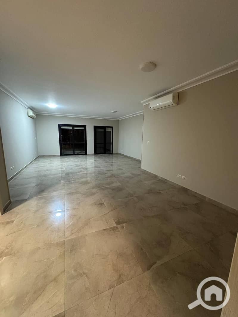 10 53e767df-2b3a-4623-97a9-da365f22ac07. jpeg