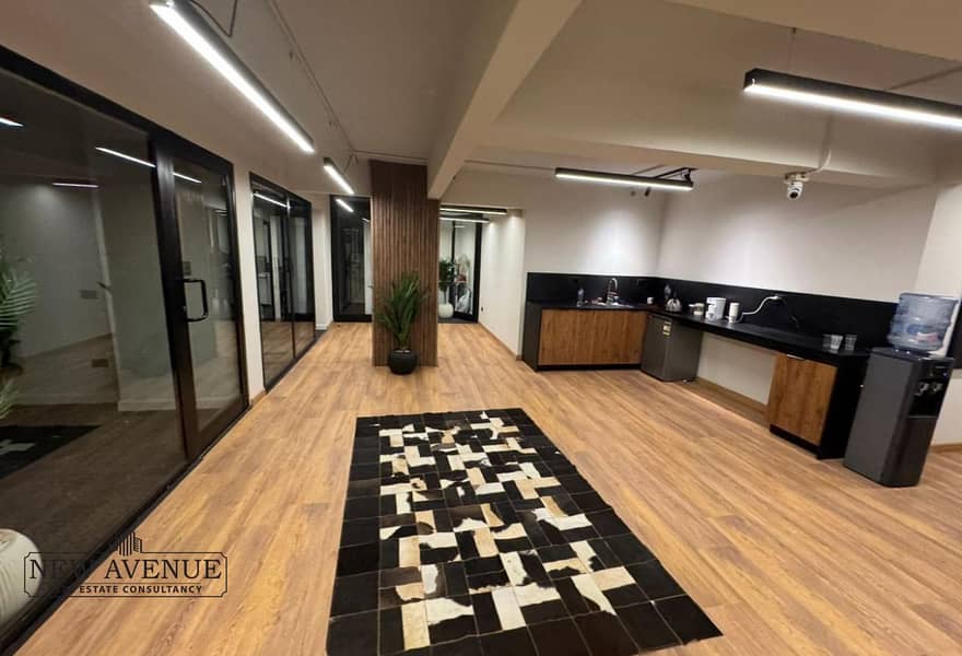 4 09599d66-b253-4f16-b2a4-1f686fd6b576. jpg