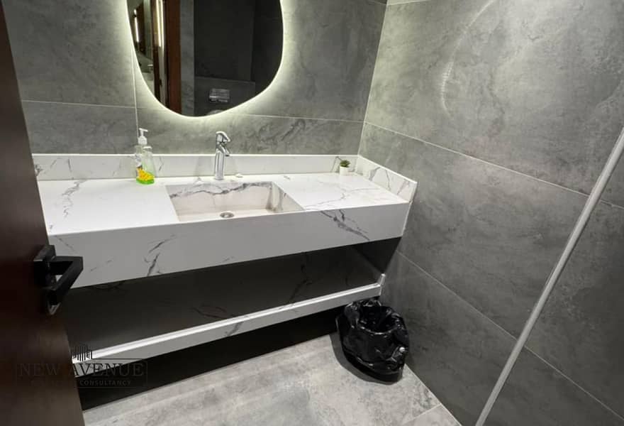 10 660a0f84-46dc-4a48-9e6c-d3aeb9709cd4. jpg