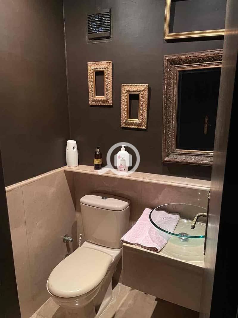 8 54bab870-ef27-408b-a18b-e5dc284347a9. jpg