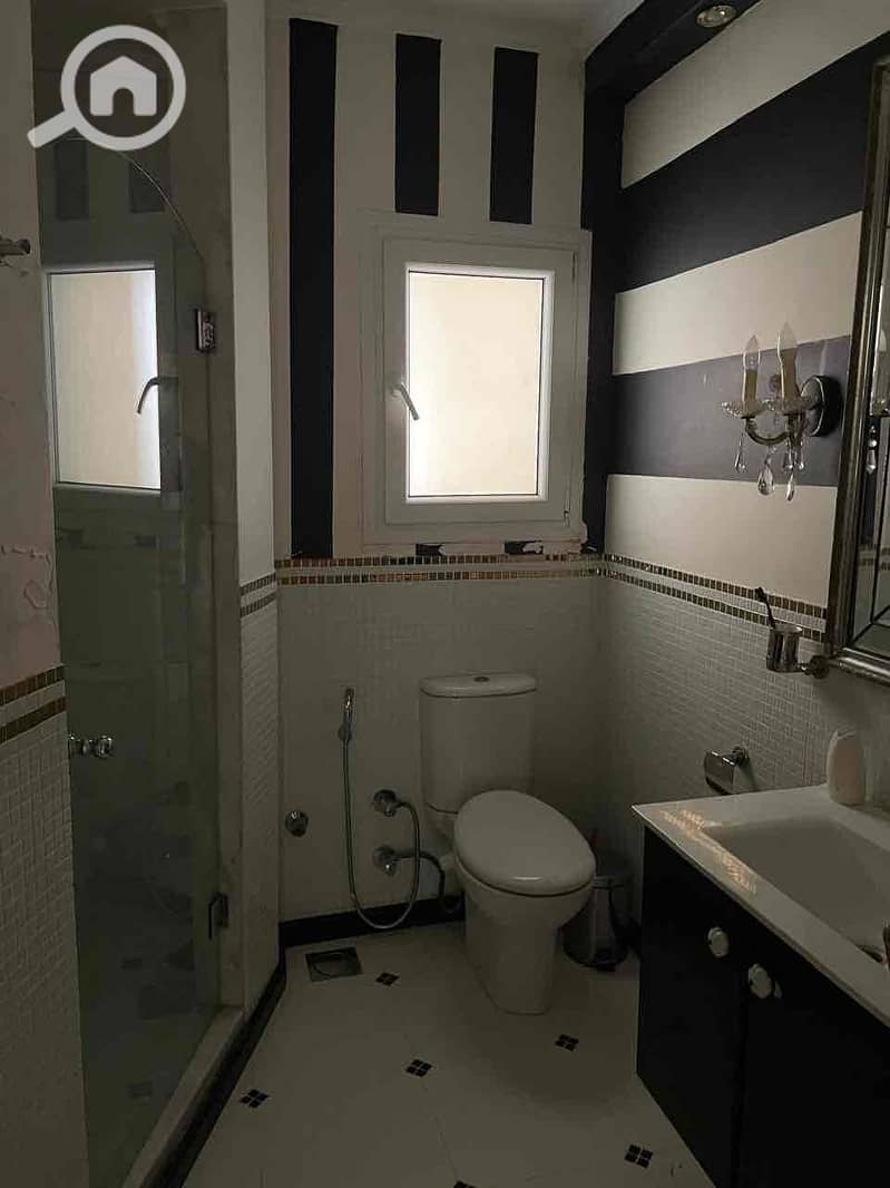 10 cf96c4f5-7822-4163-adfc-bc9e45d640e4. jpg