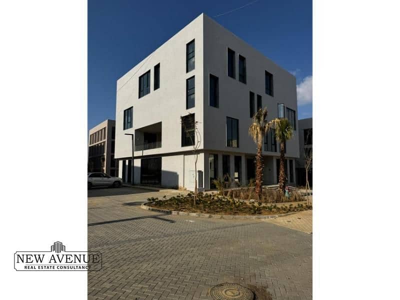 3 3218480e-14f8-40fb-b192-7e824f3e62b6. png