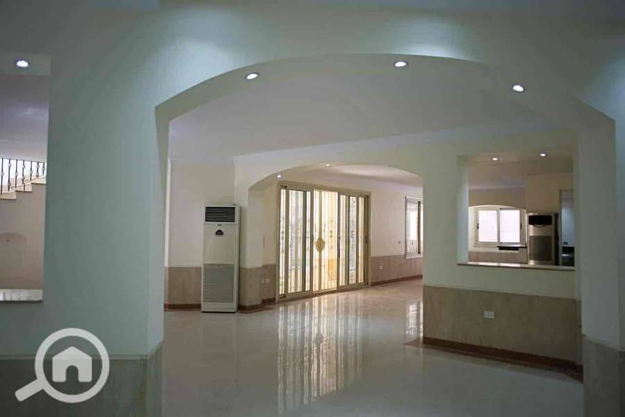 4 b5b36d77-365a-4e85-8f52-1426c1d65e22. jpg