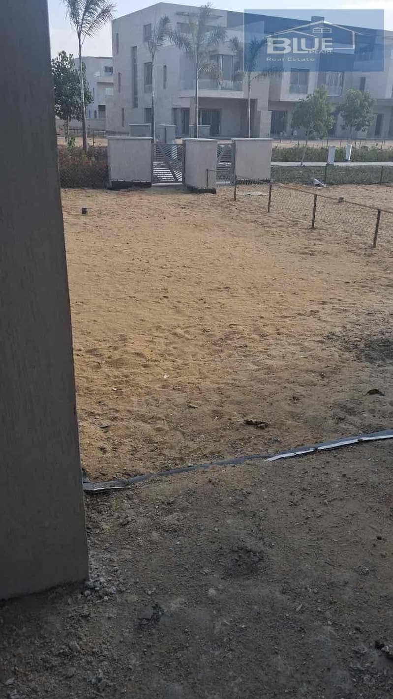 12 b9174d35-b8e5-4072-ab7e-c52723267ac9. jpg