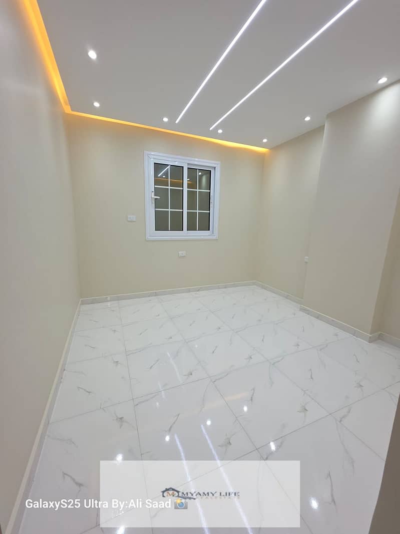 9 WhatsApp Image 2025-12-16 at 7.57. 21 PM (1). jpeg