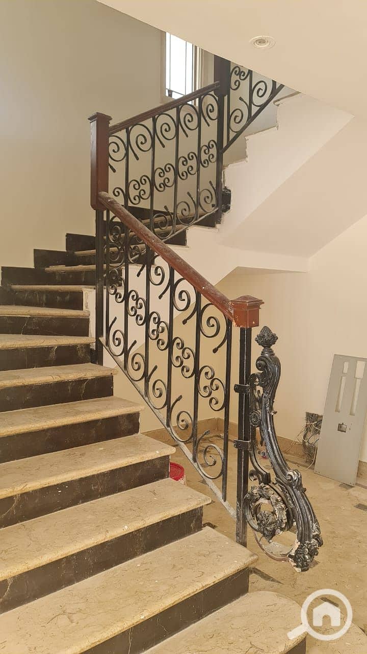 3 6eb8dc58-e64a-46a3-a123-1dd512df6367. jpeg