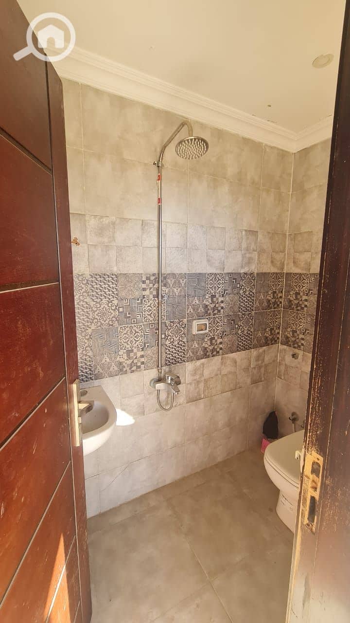 6 10d5a25d-6aaf-4e8e-a5af-41dd767eb21f. jpeg