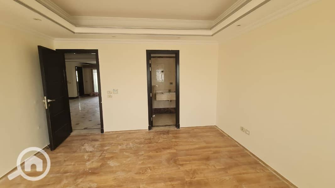 12 60c20a45-e55a-45e5-b6e1-40bed7ad57c1. jpeg