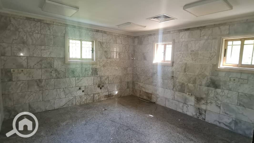 17 5577c6ed-337b-47b5-8e04-4bdd9f5acb96. jpeg