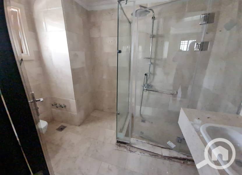 33 f2ec05d1-0bc6-4ed8-afaa-4b858544eca8. jpeg