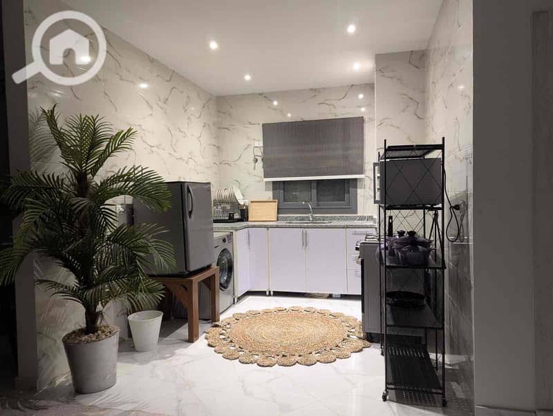 4 d2f7dc97-d4aa-46a2-821a-a15a4d4bbc91. jpg