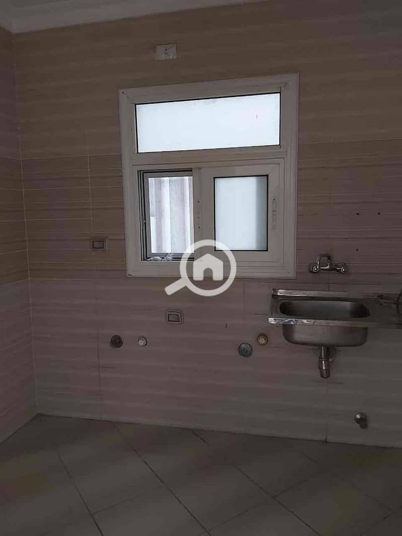 6 f2fe4847-a370-4127-8594-0a4fc2cb9101. jpg