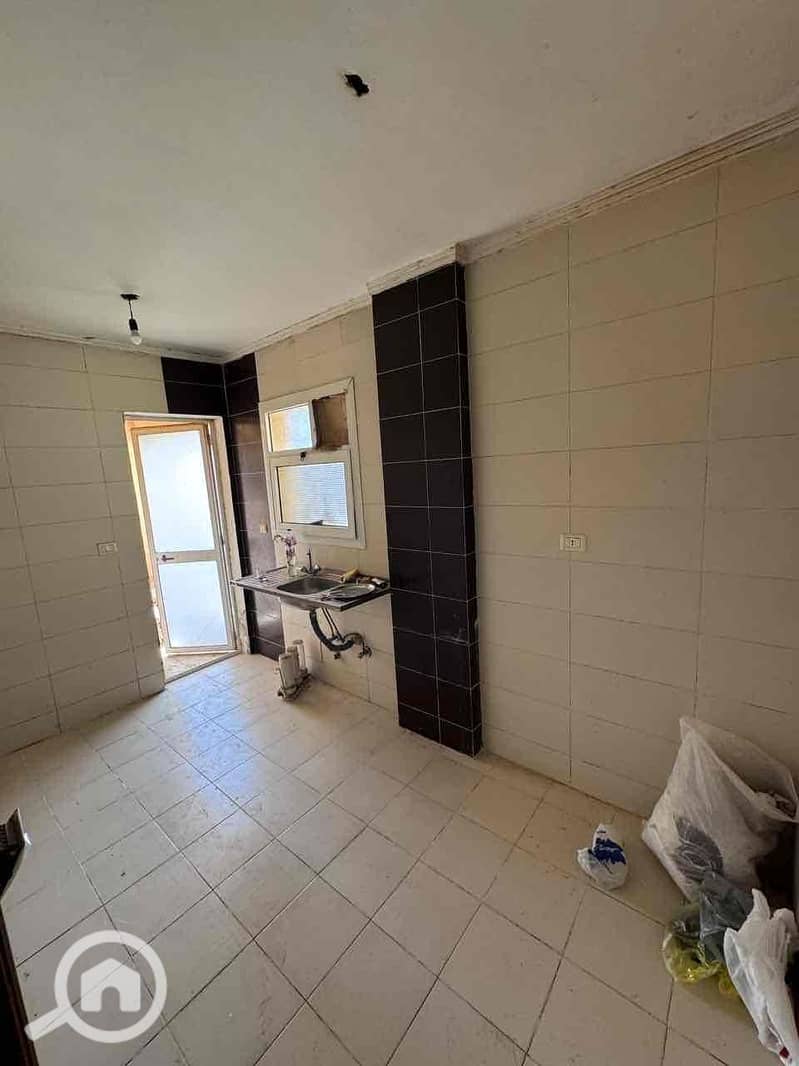 6 c57074f7-f8d3-4352-838b-004d06a789ee. jpg