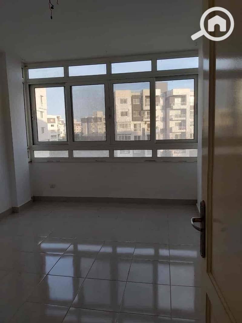 3 2079647c-e56c-4f0f-b83d-fb2e0a082aa9. jpg