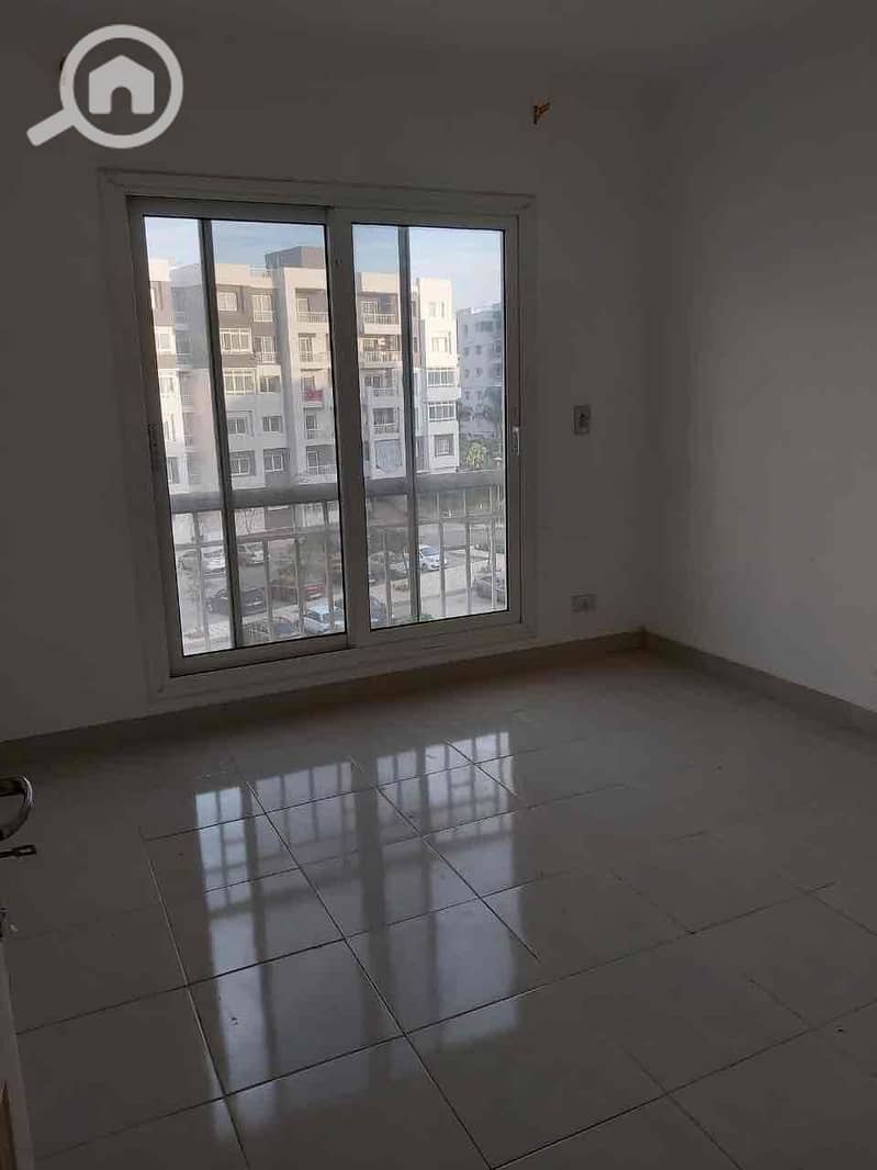 4 ef957095-c579-41e5-98af-ebc66177c38e. jpg