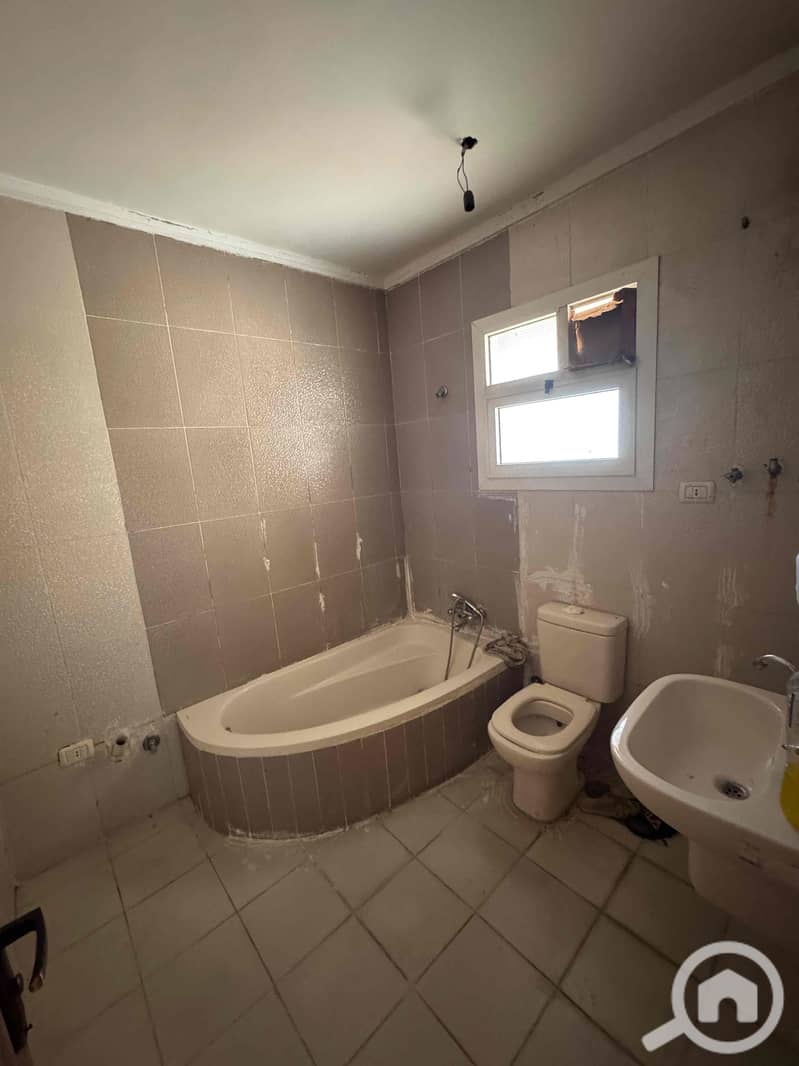 7 72705159-a3ed-42e4-a1bf-86592fe9438a. jpg