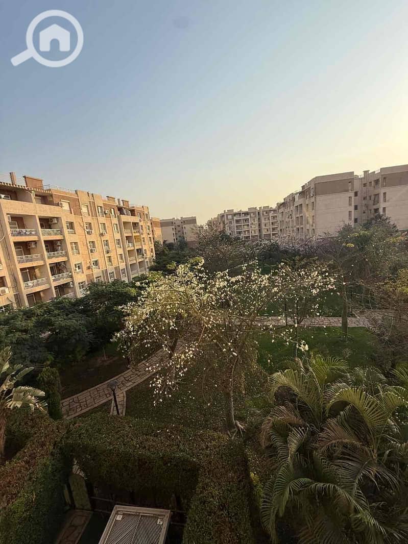 6 b9c64aba-79ee-444d-9718-9daa38904696. jpg