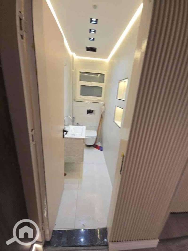 7 f19c402b-62f8-4916-95be-354866d263b1. jpg