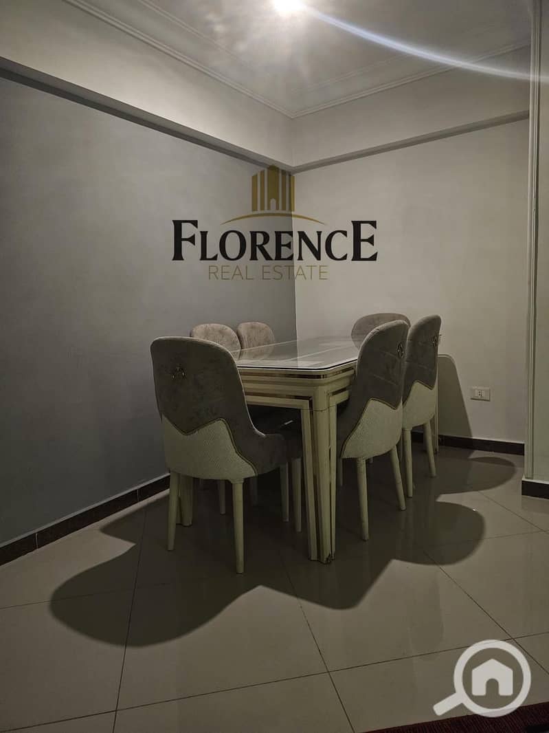 4 1677bc55-2a34-4a9d-8958-fb6068bbdbd4. jpg