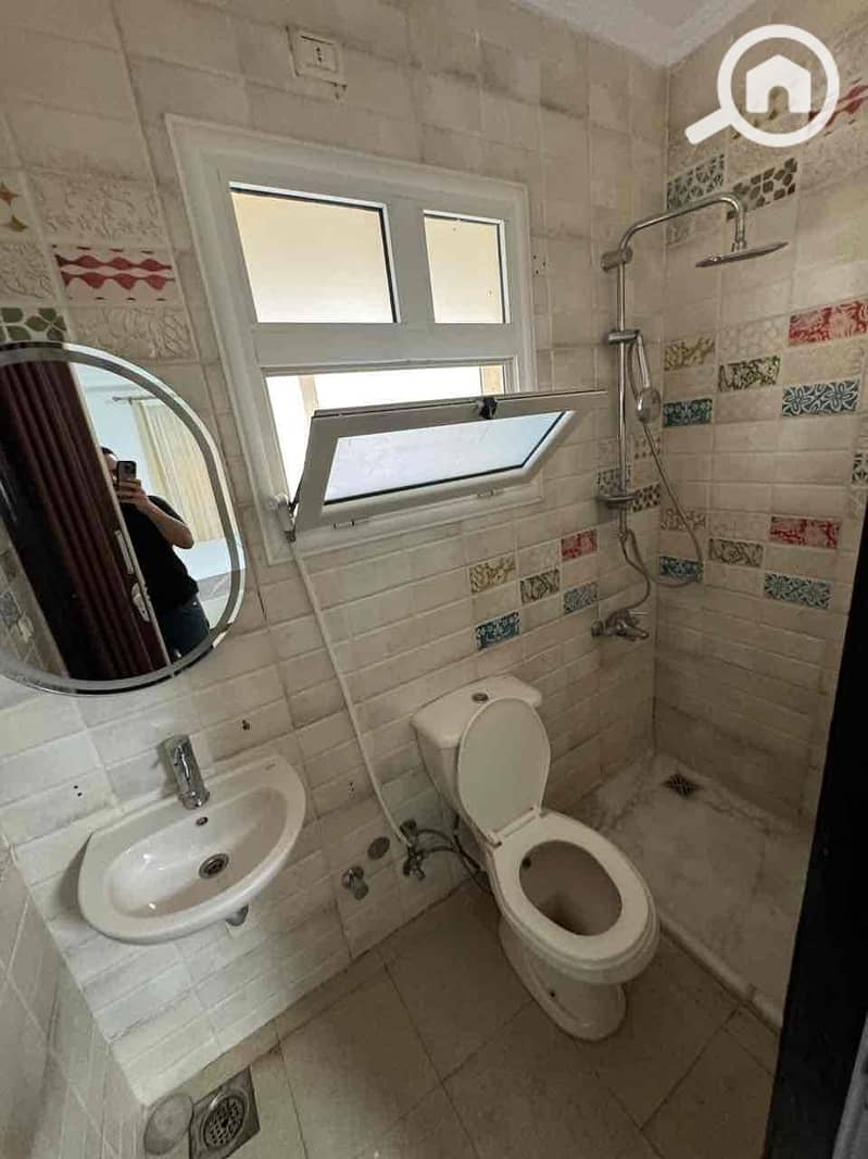 4 d5cc2a70-3105-42ce-958a-04ffb9380da2. jpg