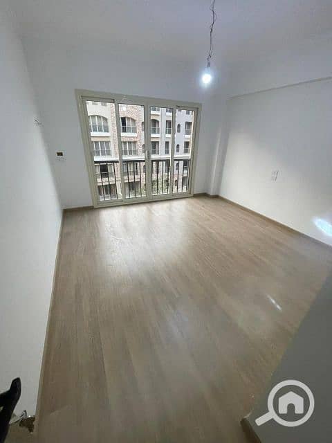 5 WhatsApp Image 2025-11-23 at 12.57. 16_e93d9b1a. jpg