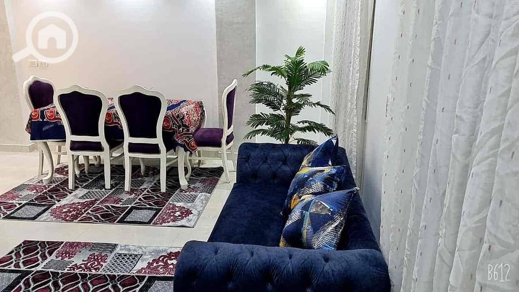 2 c5f51f92-1d7a-4404-ac06-b6717a4db8a2. jpg