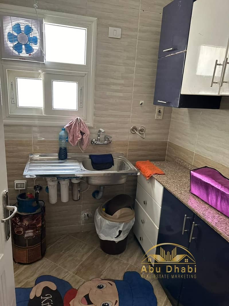 8 e3a950d2-6012-4ff6-8168-a84e1c2d926b. jpg