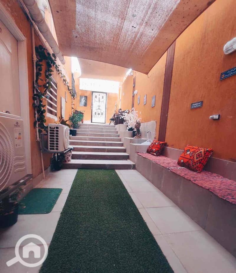 2 9f77adda-70a2-4740-8e89-9a065b753663. jpg