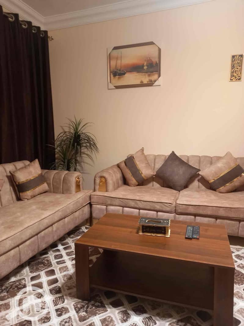 9 ee59dfb2-da6e-4c7a-8f12-7d75fa67eb39. jpg