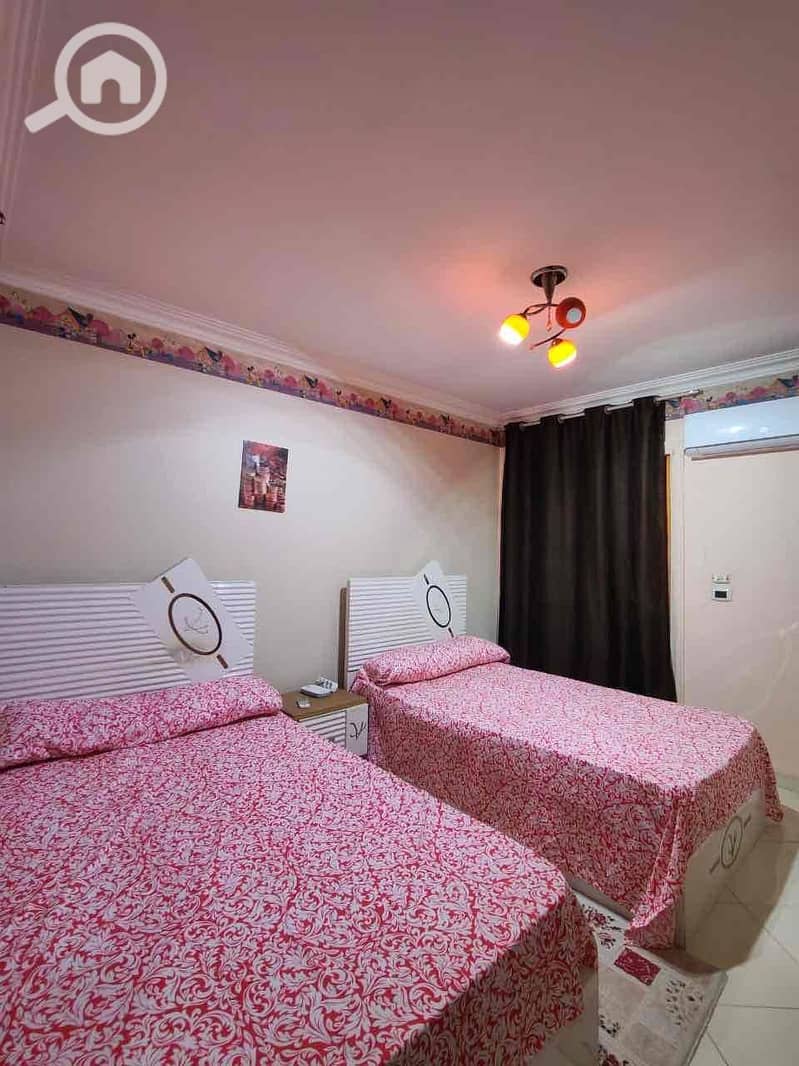 4 adfd862a-f49b-40da-bca0-0a6d46661c50. jpg