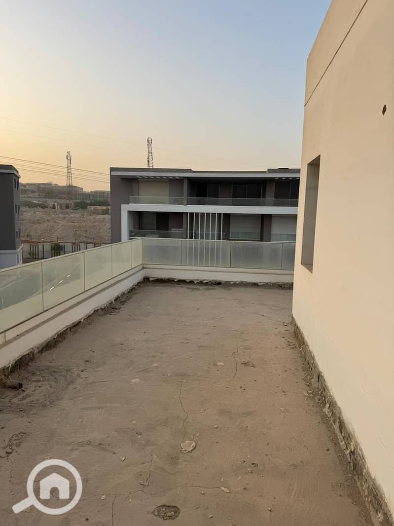 6 WhatsApp Image 2025-12-16 at 4.39. 52 PM (4). jpeg