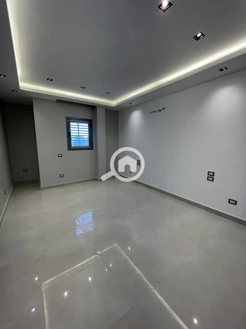 2 WhatsApp Image 2025-11-03 at 18.15. 28. jpeg