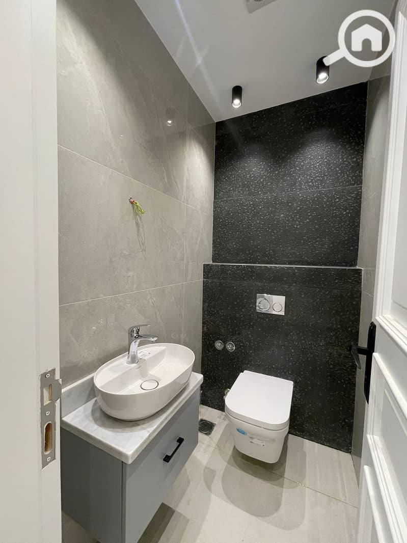 3 WhatsApp Image 2025-11-03 at 18.15. 28 (5). jpeg