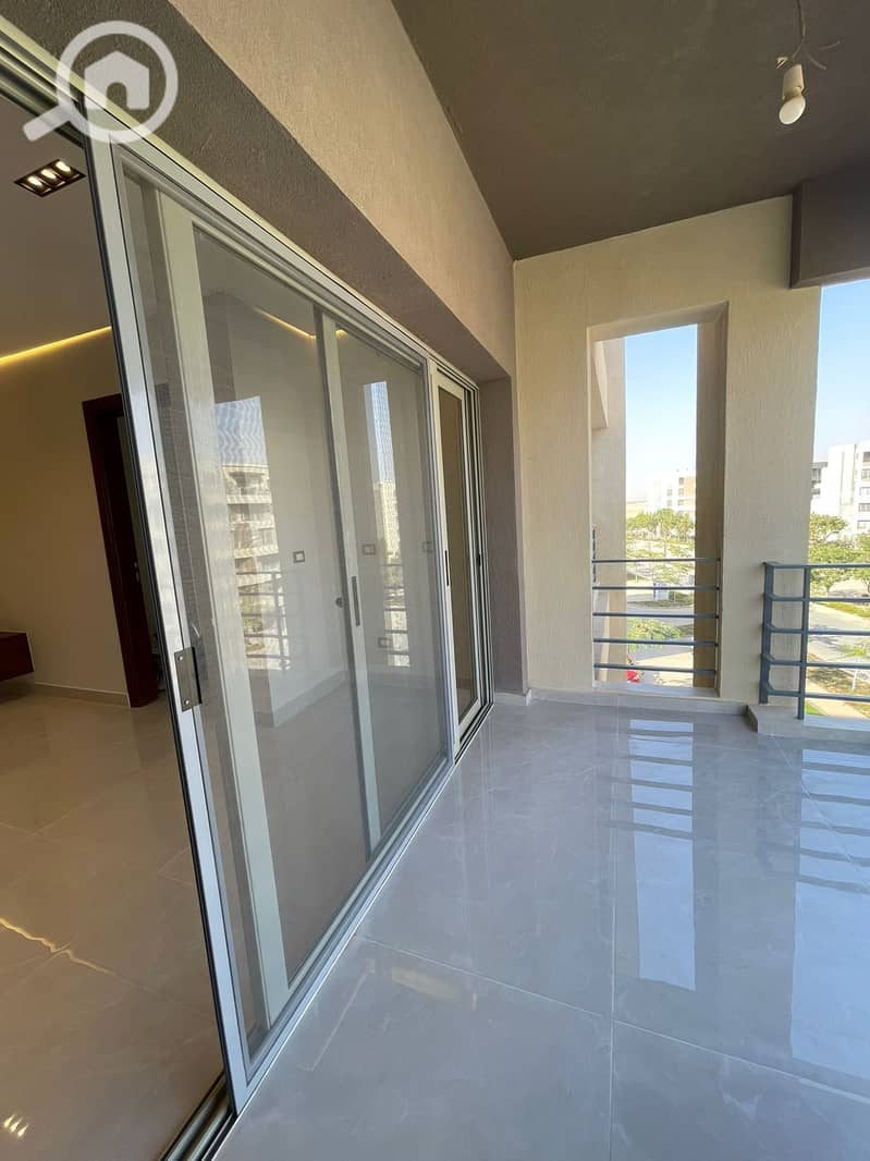 4 WhatsApp Image 2025-11-03 at 18.15. 27. jpeg