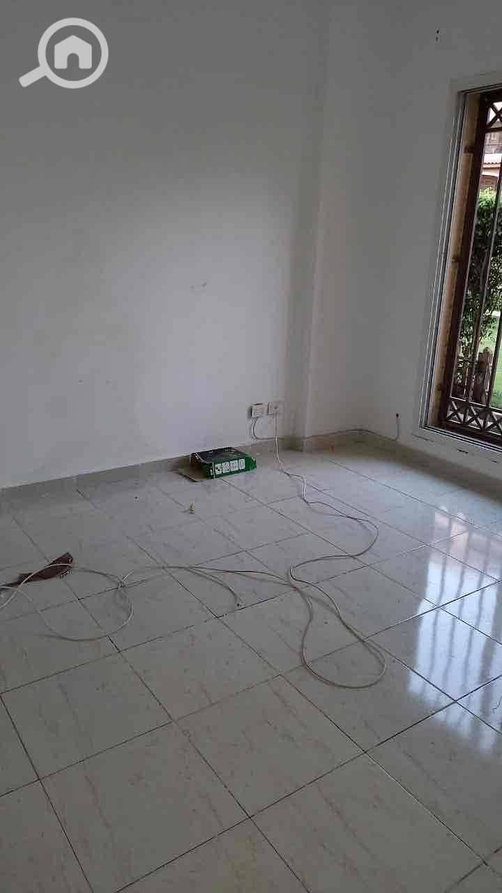 7 b28c7411-d52b-4c72-a38f-81db3e43a221. jpg