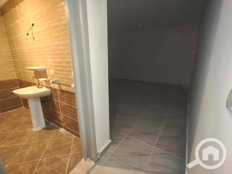 8 155b999e-d5c8-44b2-8a79-94518d13146c. jpg