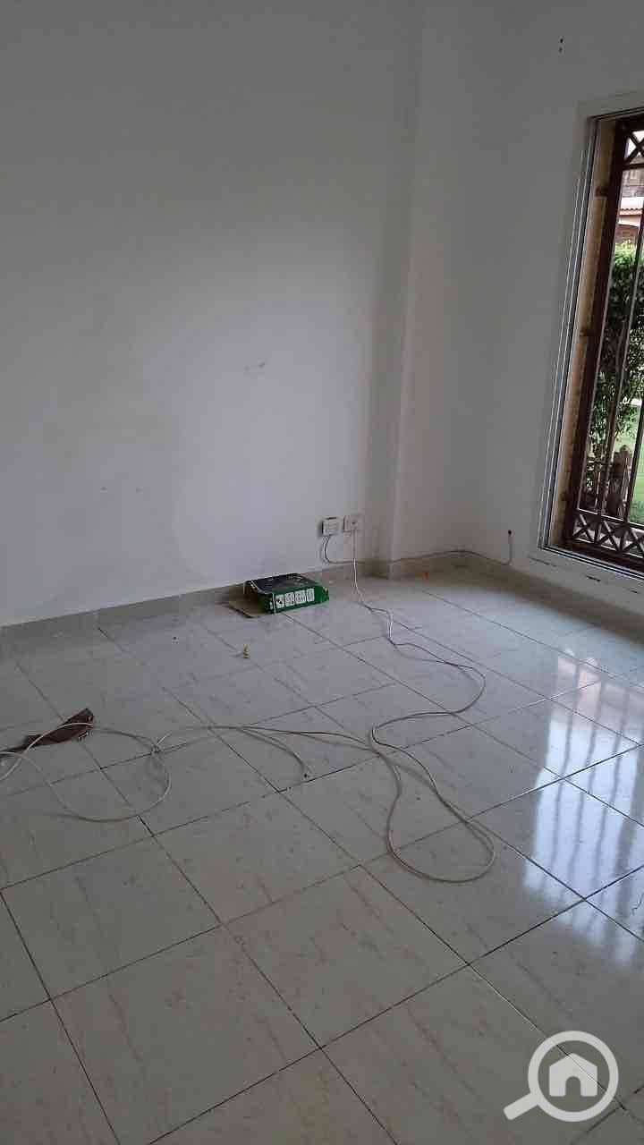 12 b28c7411-d52b-4c72-a38f-81db3e43a221. jpg