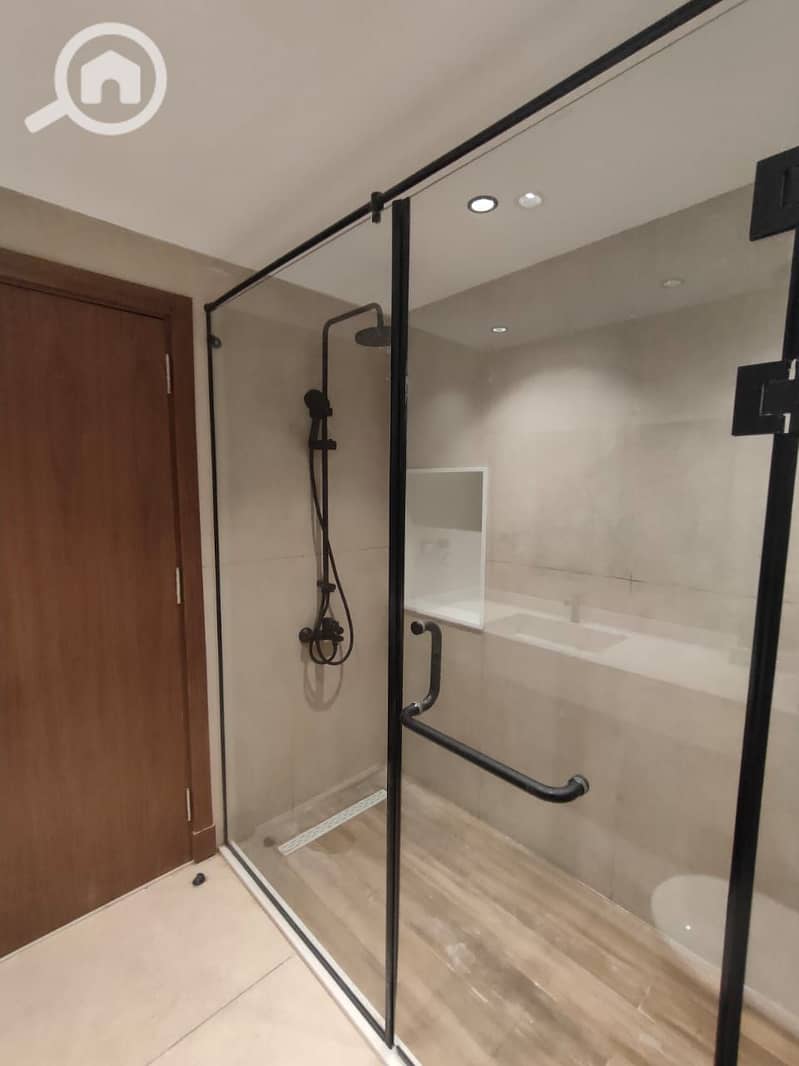 11 b63cb333-f92b-41c4-8d0d-3530405ccc33. jpg