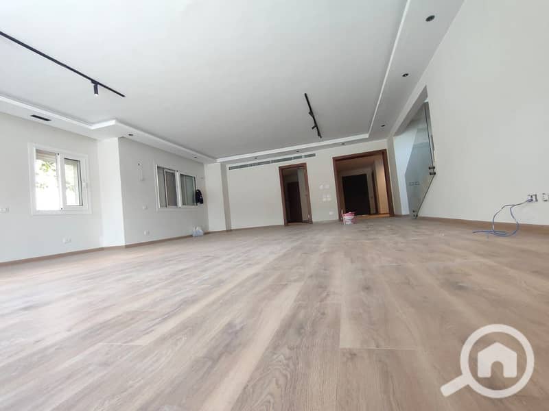 13 ea7018de-014a-4d7f-b6ac-a3e9da185eb9. jpg