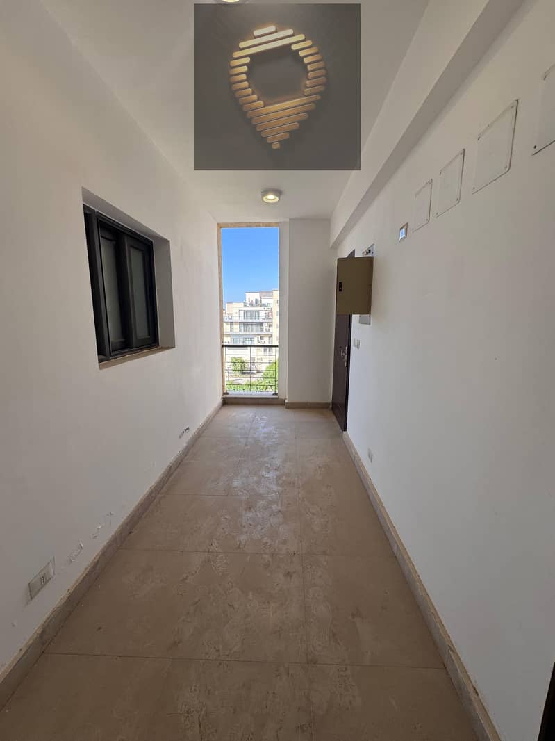 15 WhatsApp Image 2025-12-17 at 11.36. 57_7da9b7ba. jpg