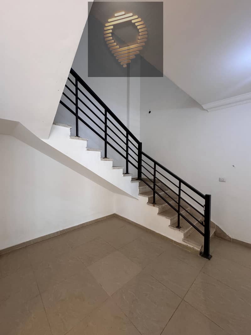 20 WhatsApp Image 2025-12-17 at 11.37. 15_1c4b4920. jpg