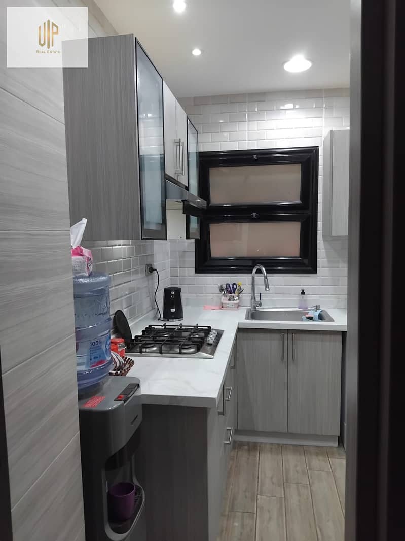 2 بااااالاللا. jpeg