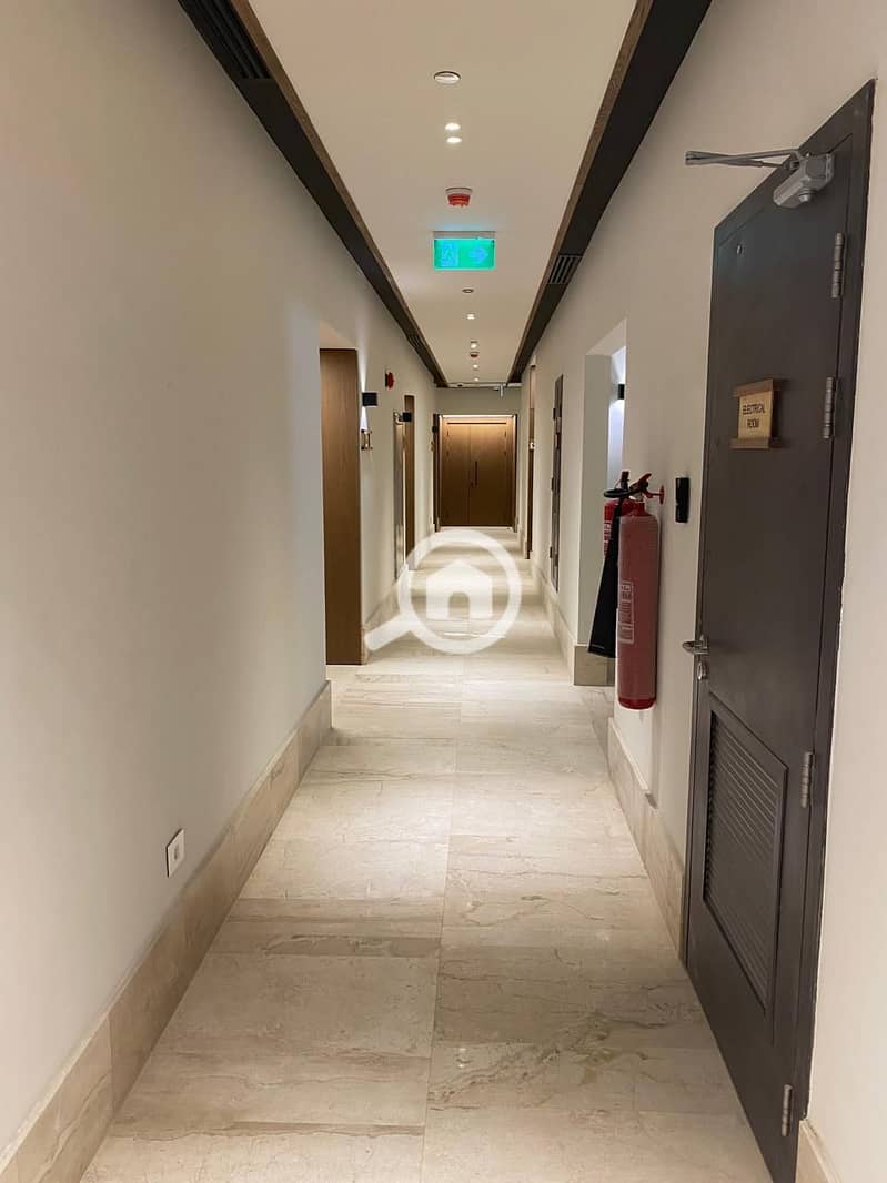 5 WhatsApp Image 2025-12-17 at 11.33. 50 (2). jpeg