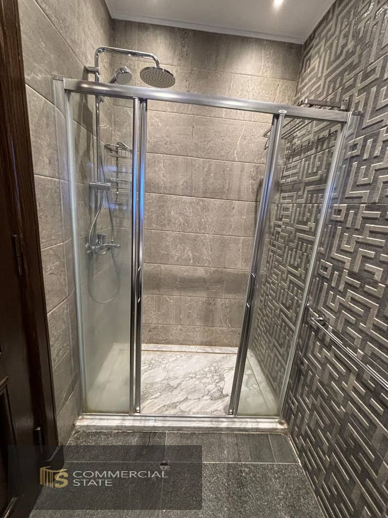 6 WhatsApp Image 2025-12-11 at 16.41. 59_fac42ee7. jpg