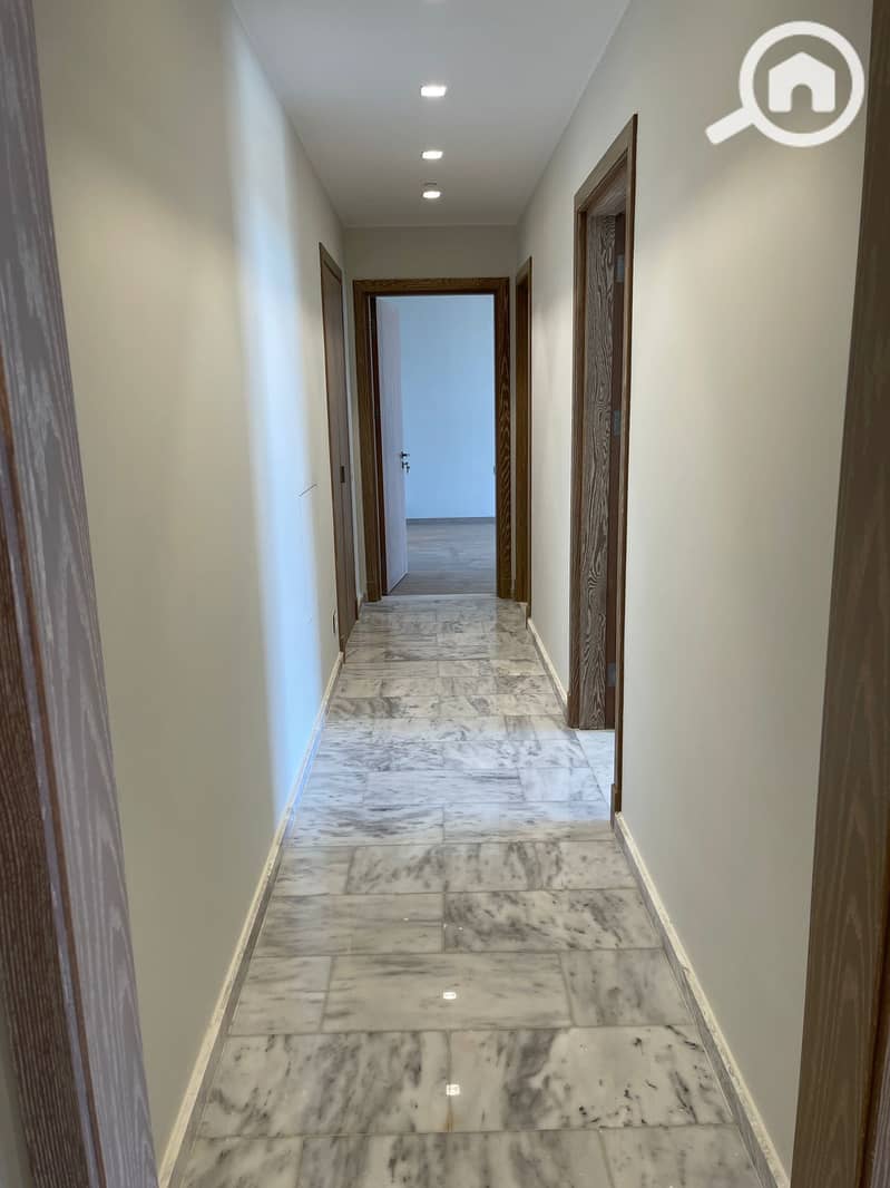 8 fdda1ea4-616c-4b77-9634-1472d73d1080. jpeg